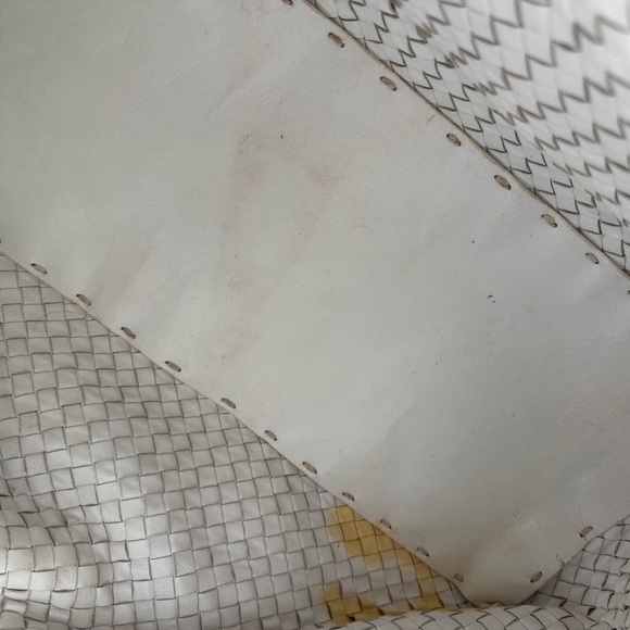 Bottega Veneta White Cabat Tote - Picture 8 of 13